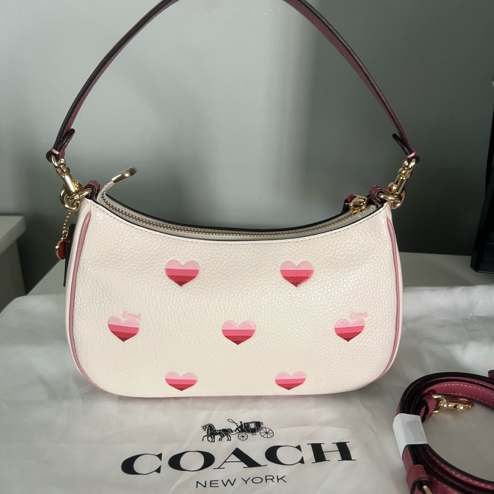 Coach Teri Shoulder Bag With Stripe Heart Print - Picture 8 of 10